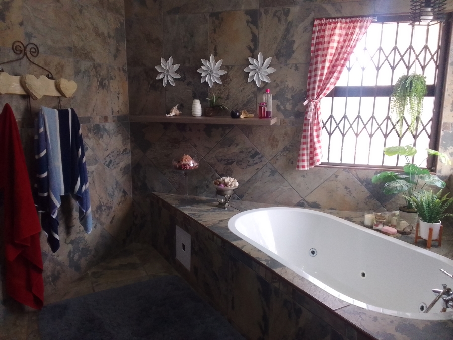 Commercial Property for Sale in Schylock A H North West